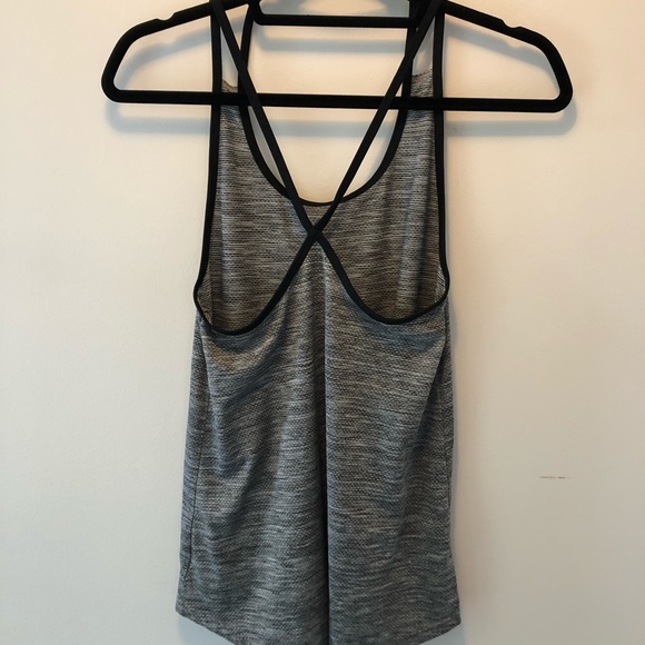 XS workout top - Picture 2 of 3